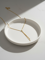 Single thread necklace