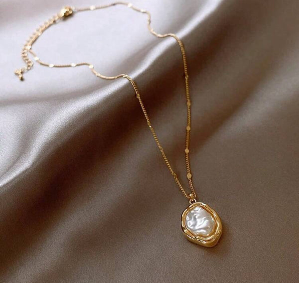Pearls Drop Necklace