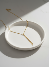 Single thread necklace