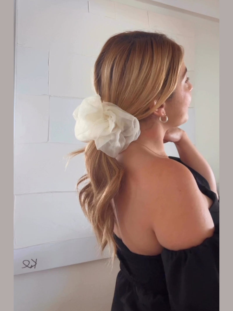 Lucy Big Scrunchie