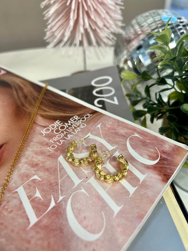 Mari Hoops